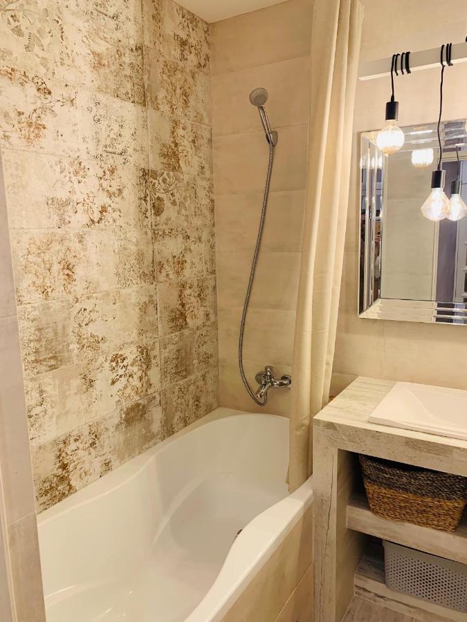 Studio Lux Loft On Victory Street In The City Center Виниця Екстериор снимка