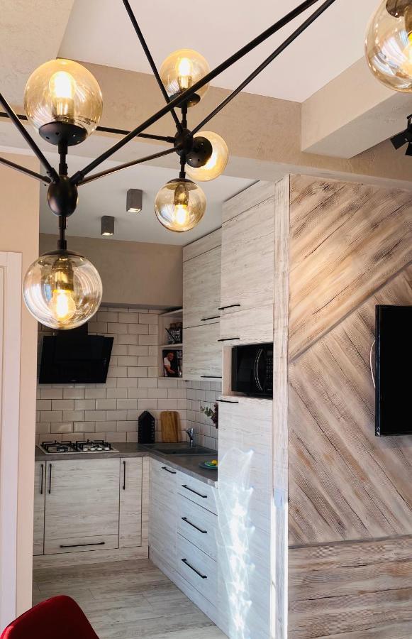 Studio Lux Loft On Victory Street In The City Center Виниця Екстериор снимка