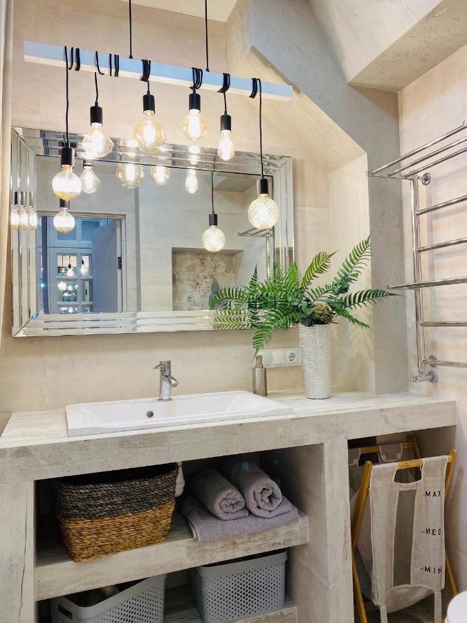 Studio Lux Loft On Victory Street In The City Center Виниця Екстериор снимка